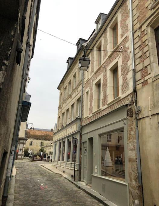 Suite De Charme Au Pied De La Cathedrale ล็อง ภายนอก รูปภาพ