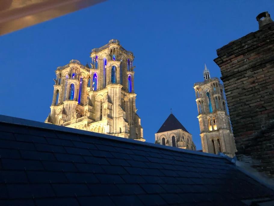 Suite De Charme Au Pied De La Cathedrale ล็อง ภายนอก รูปภาพ